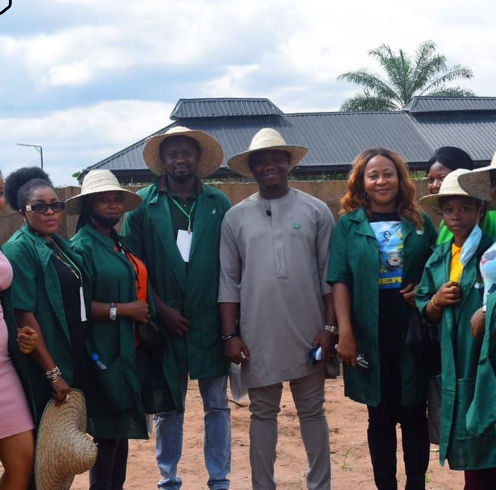 Farm Set-Up & Management